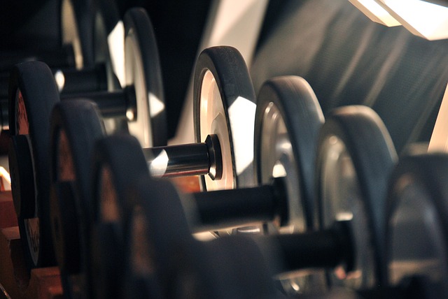 Add Dumbbells to Your Home Turned Gym Center for a Professional Touch