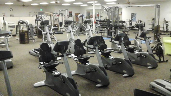 Independent Fitness Center With Solid Membership - Sacramento